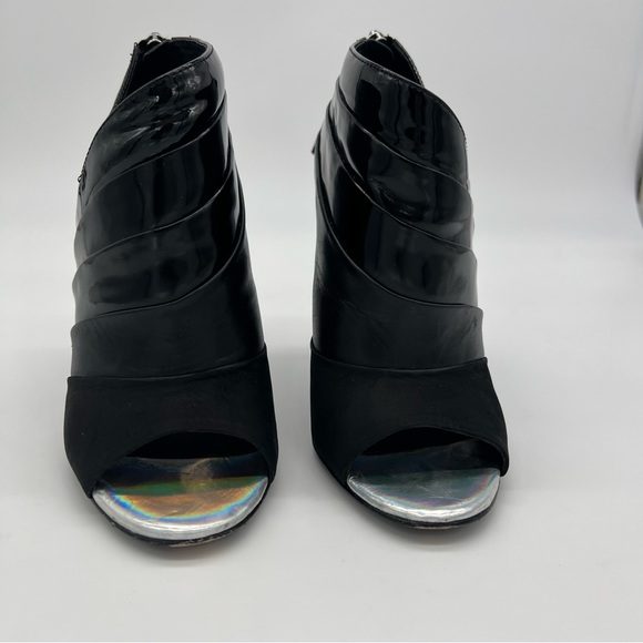 L.A.M.B.Black Patent Leather Open Toe Ankle Boots Silver Stiletto Heel Modern - Picture 2 of 13